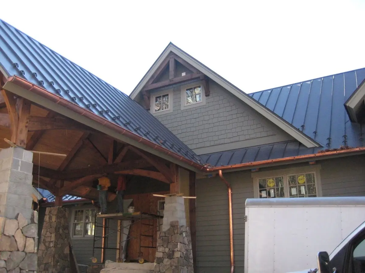 Craftsman Roofing team delivering quality roofing work in Walker Landing